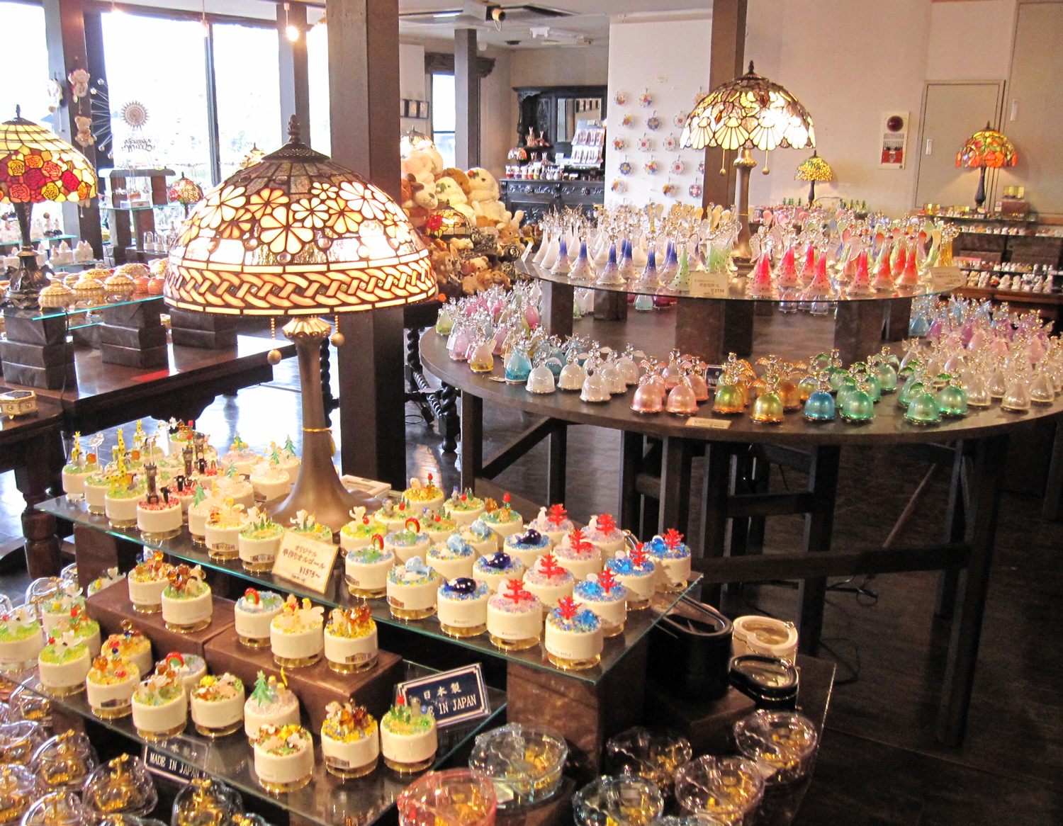 Let's Visit the Music Box Museum, with its Lovely, Healing Tone Colors