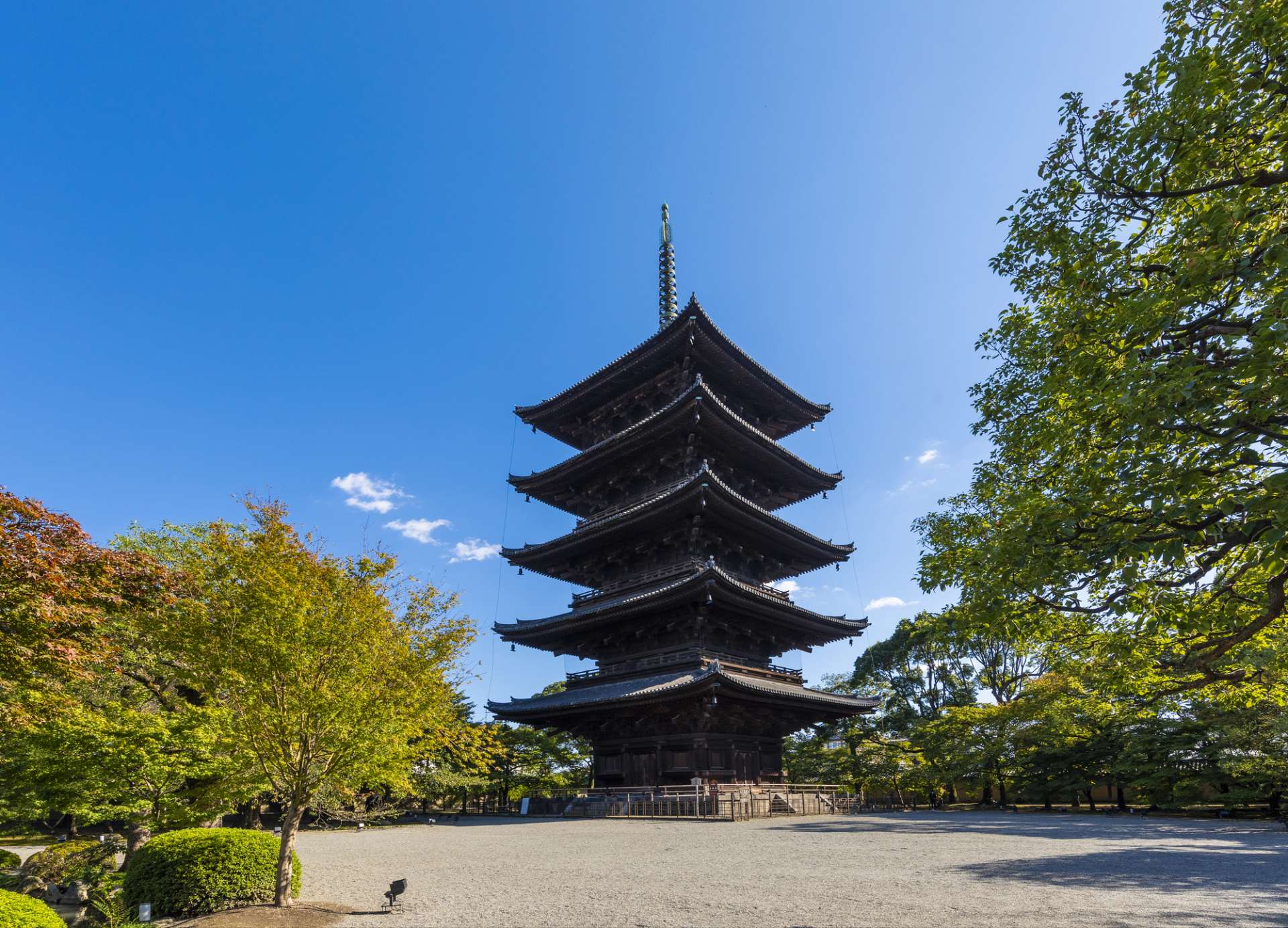 【東寺観光ガイド】世界遺産東寺の多様な魅力を満喫しよう! | GOOD LUCK TRIP