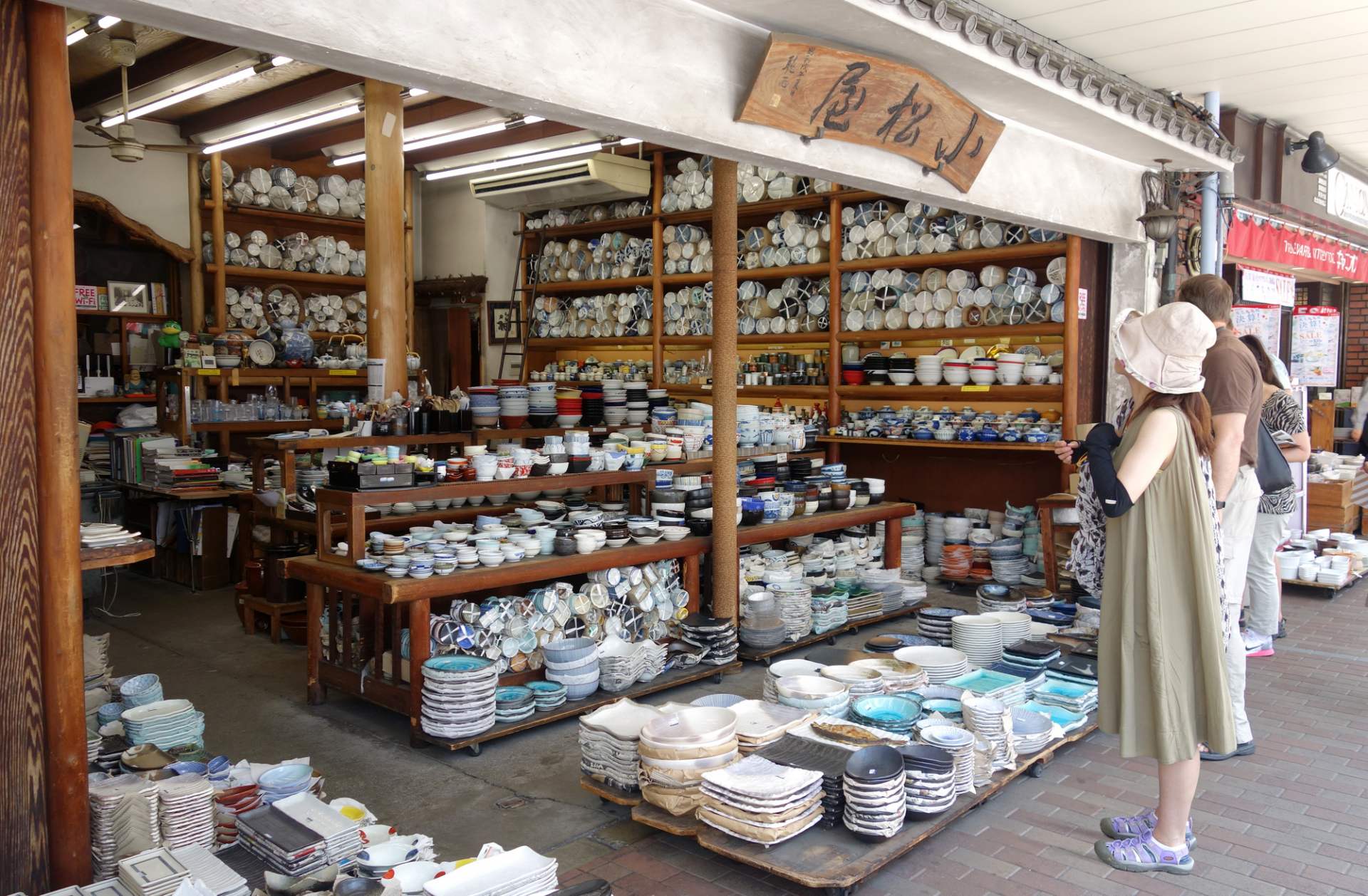 Kappabashi Dougu Street® MustSee, Access, Hours & Price GOOD LUCK TRIP