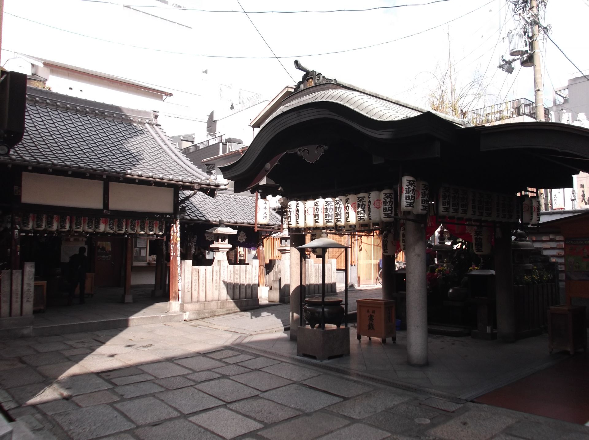 法善寺 水掛不動尊 - 見どころ、アクセス & 周辺情報 | GOOD LUCK TRIP